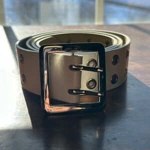 Stylish White Belt with Silver Buckle